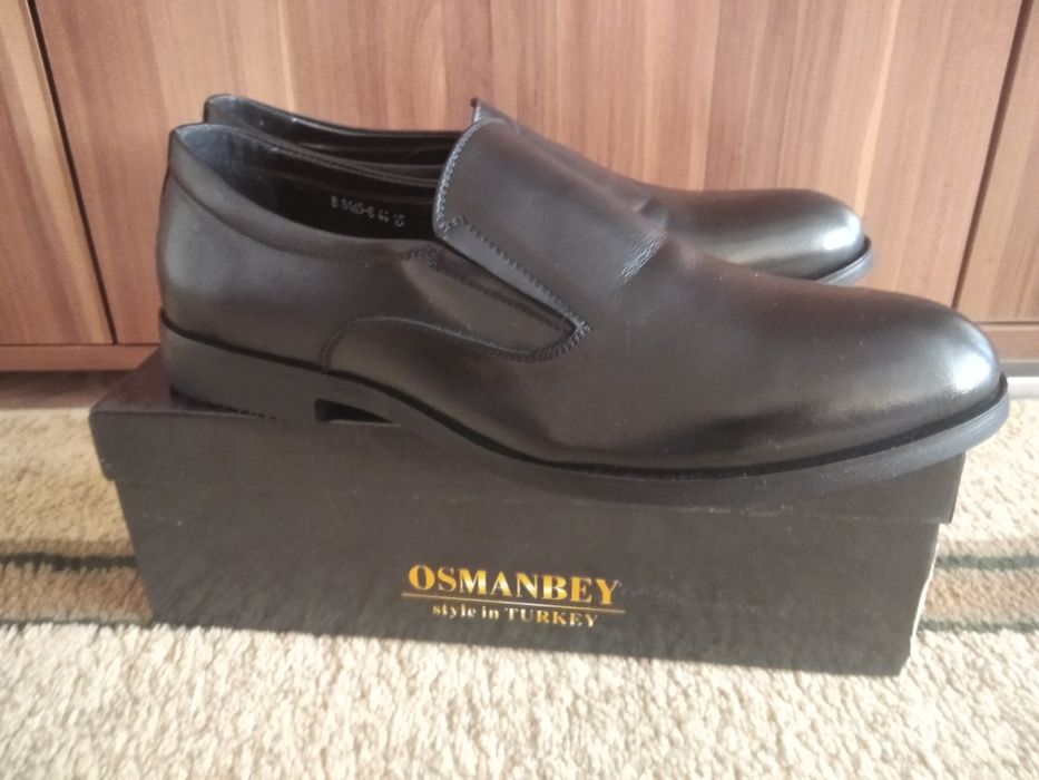 Продам туфли новые