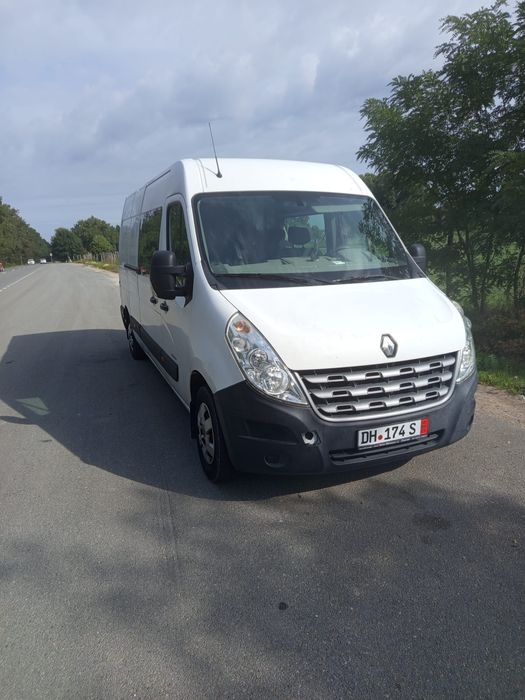 Vând Renault Master