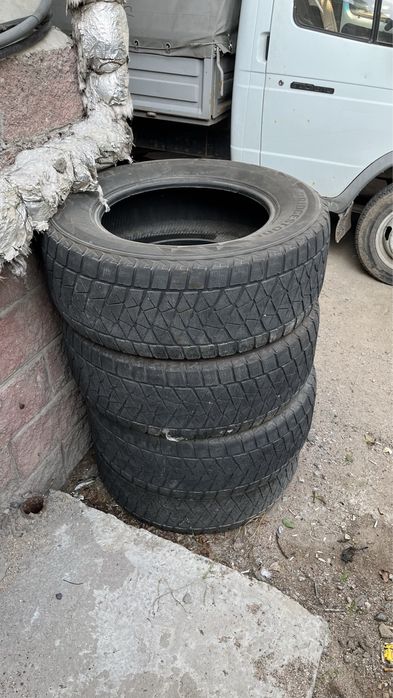 285/60/18 BRIDGESTONE зимние