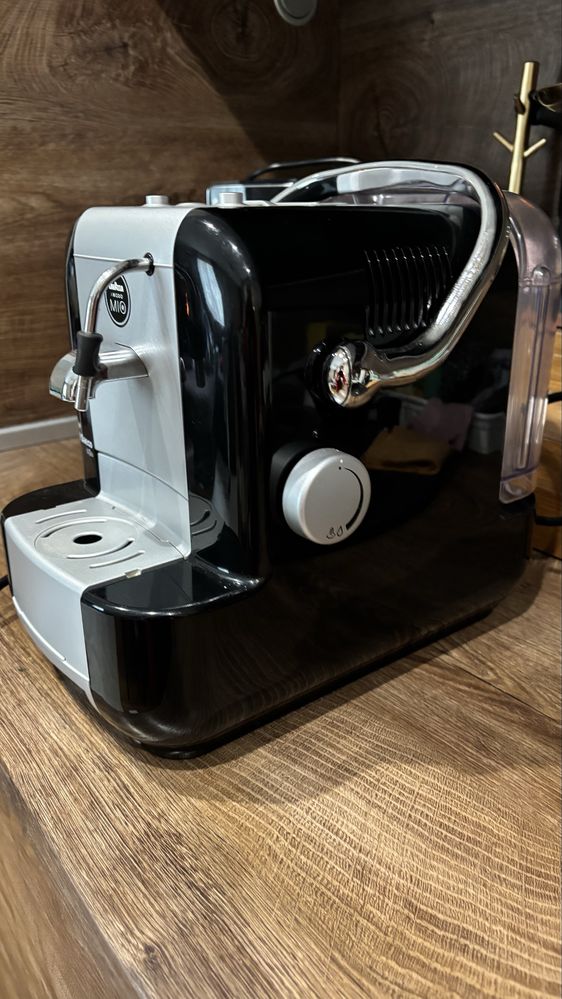 Кафемашина Lavazza Amodo Mio