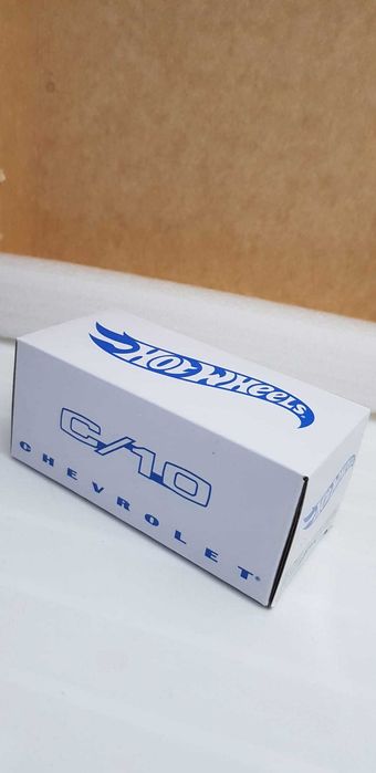 Macheta Hot Wheels RLC Exclusive 1969 Chevy C-10