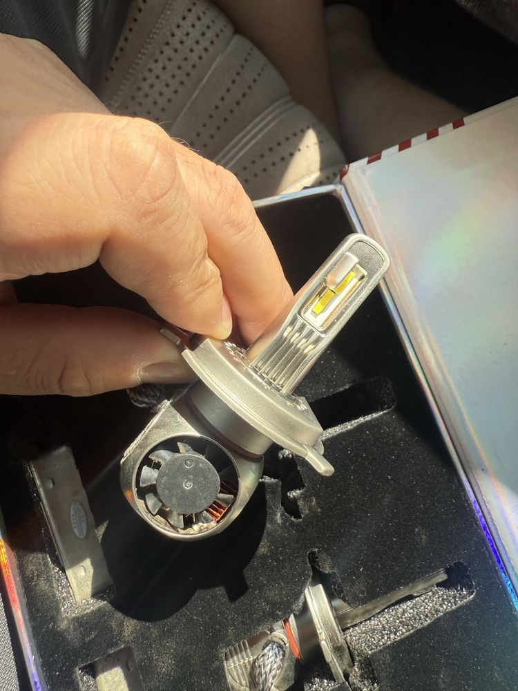H4 a95 led лампы 4300/5000 кельвин.