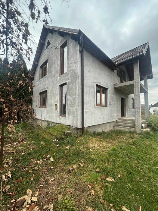 Casa cu teren generos