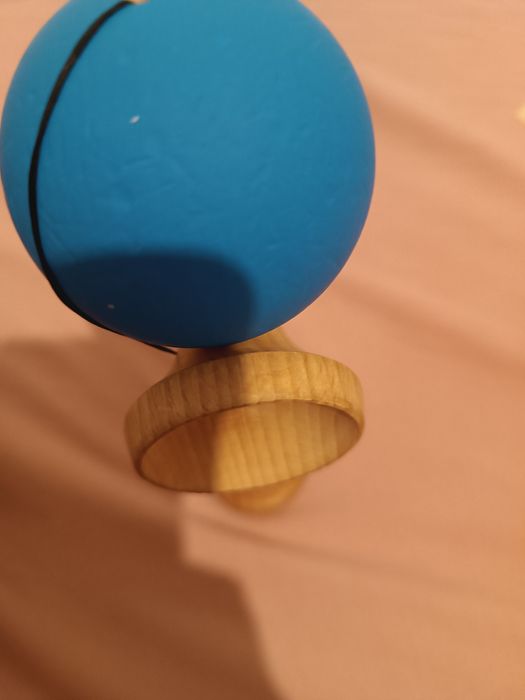 Vând kendama krom pop rabeer cu cutie