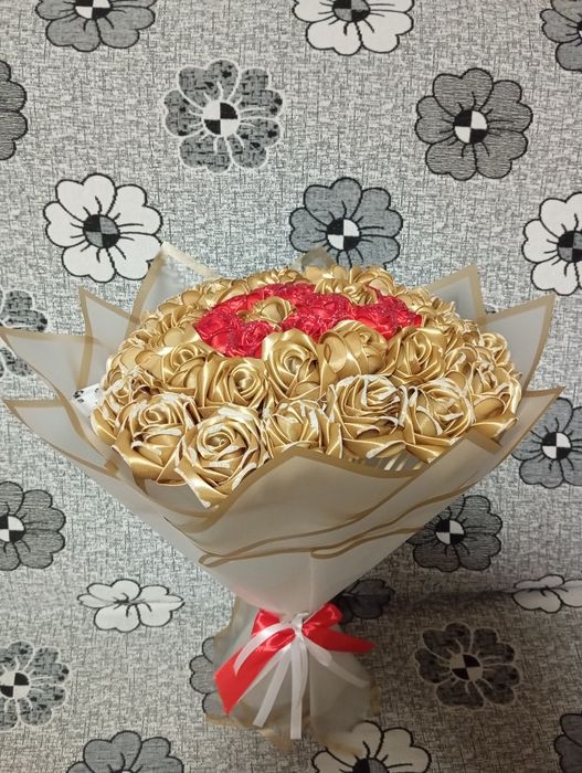 Продам букет из атласных роз!