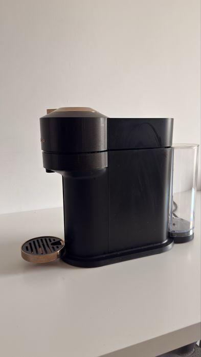Vand espressor Nespresso Vertuo Next Premium