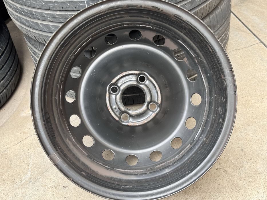 2бр железни Opel Corsa 15цола