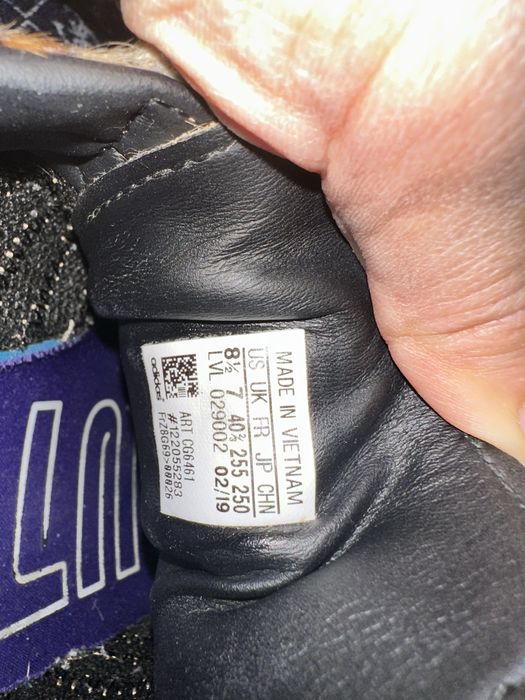 Маратонки Adidas originals лимитирана колекция