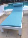 sezlong piscina plaja gradina