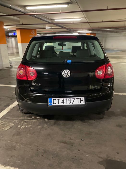 Продавам VW Golf V