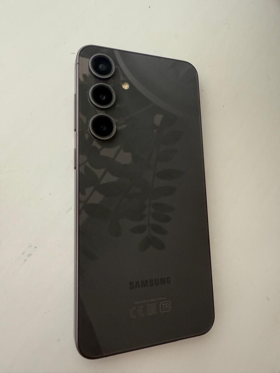 Продам Samsung Galaxy S24FE