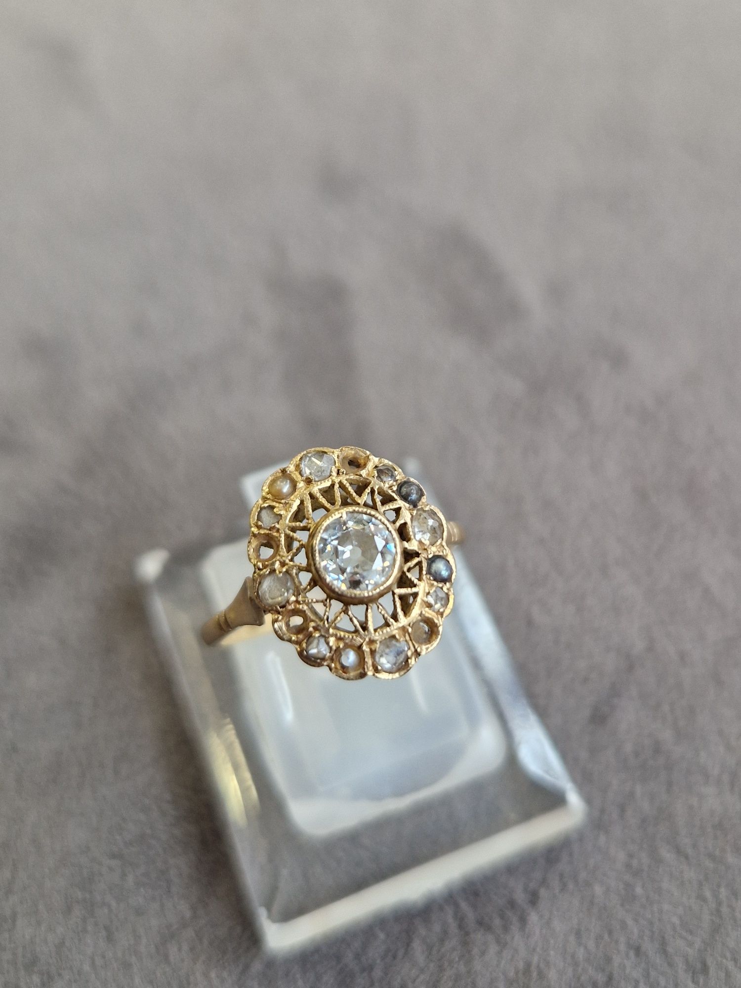 Inel aur 18k cu Diamante