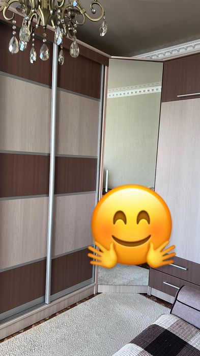 Продам угловой шкаф