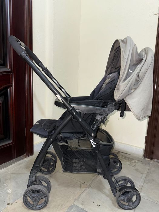 Прогулочная детская коляска