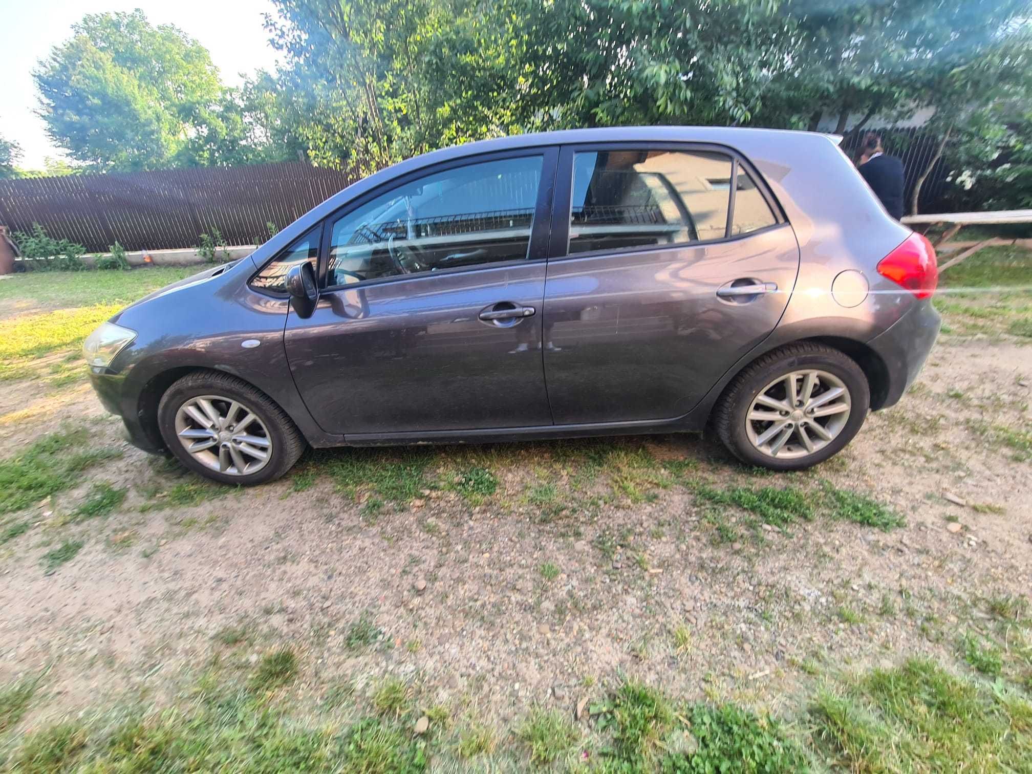 Toyota auris 2010-stare buna