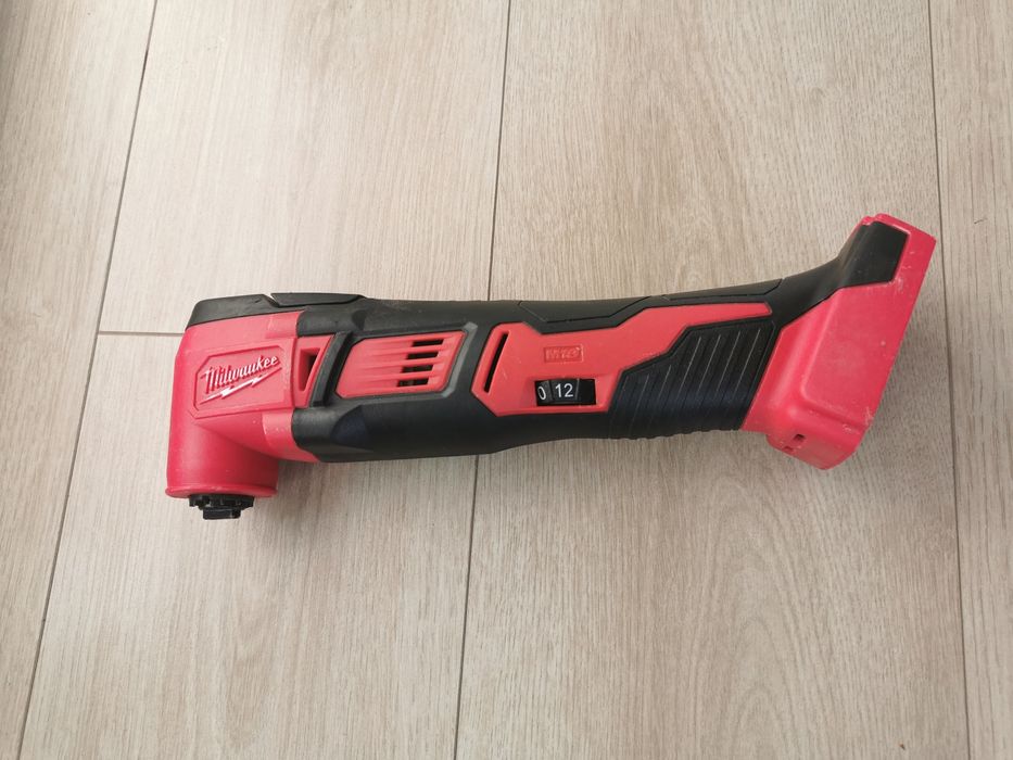 Multifuncțional Milwaukee M18 BMT
