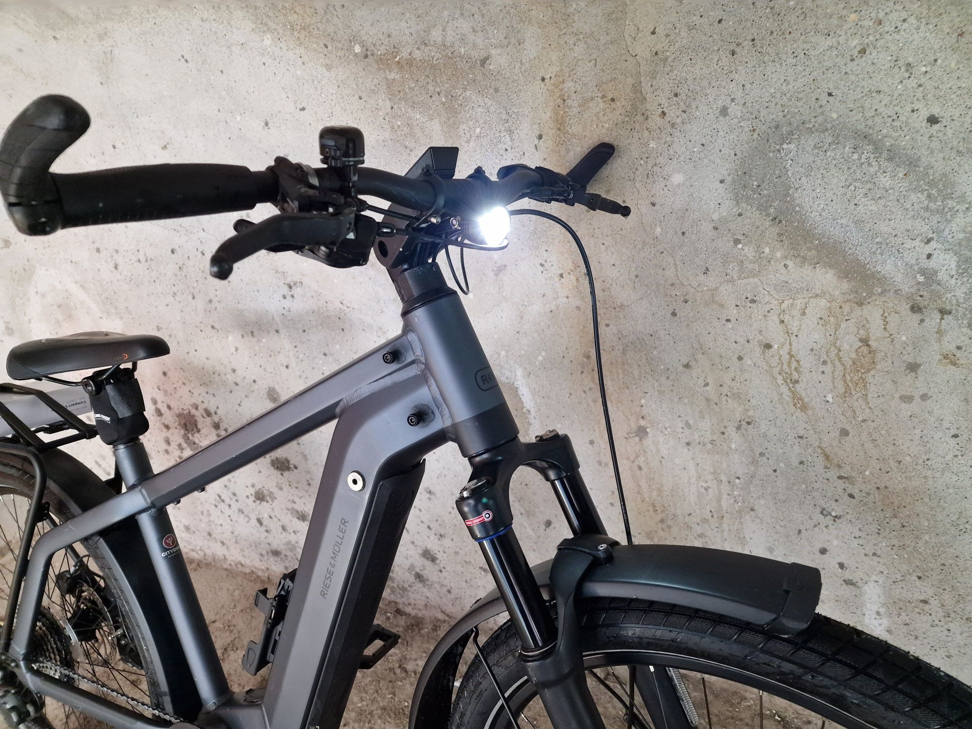 Riese and Muller Charger електически велосипед