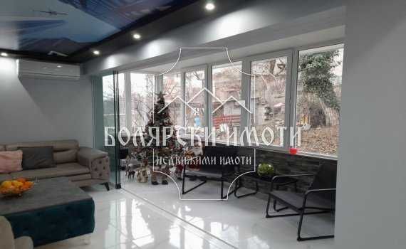 Продава се Четиристаен апартамент в Велико Търново, Център - 160 кв.м за 1407 €/кв.м - Снимка #1