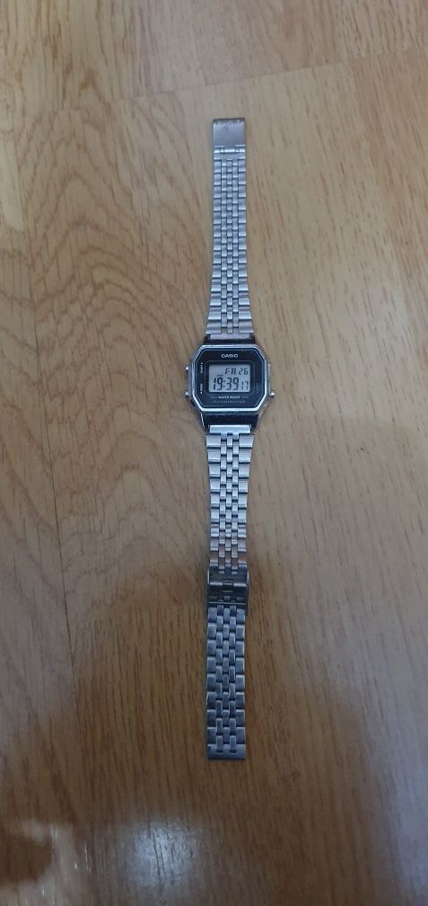 Casio original retro barbati si doamne.