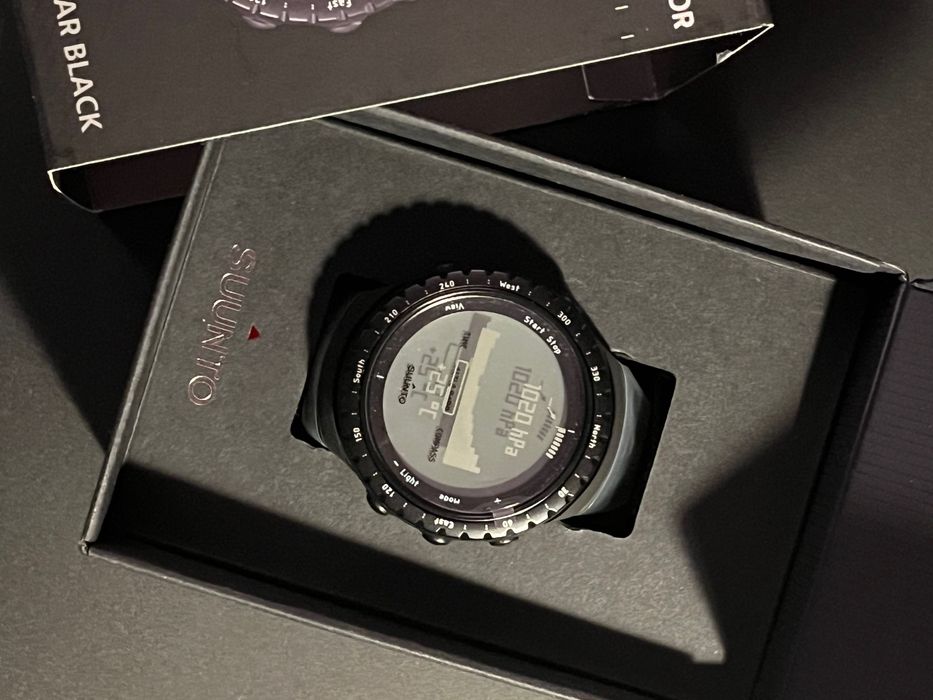 Продавам чисто нов Suunto CORE