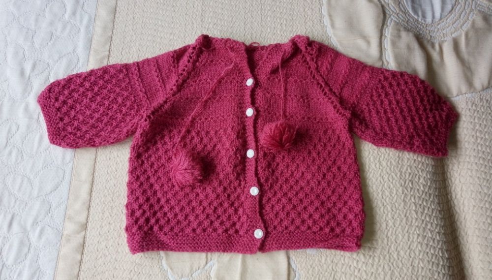 Детска - бебешка розово - лилава жилетка ръчно плетена
