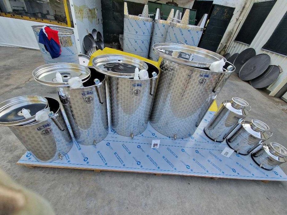 Cisternă Inox 1.000 litri capac flotant pneumatic / Vinificație