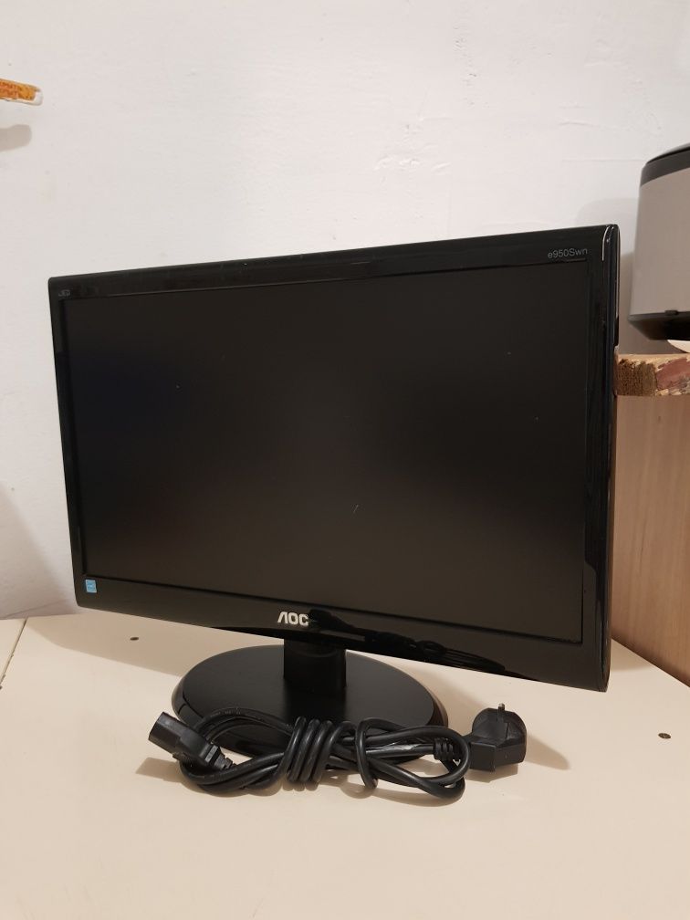 Монитор AOC e950Swn Led 18.5' 1366x768 D-Sub VGA