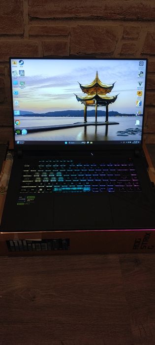 Laptop gaming Asus Rog Strix G614J