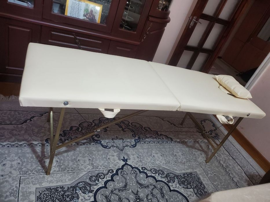 Kushetka etajerka stul