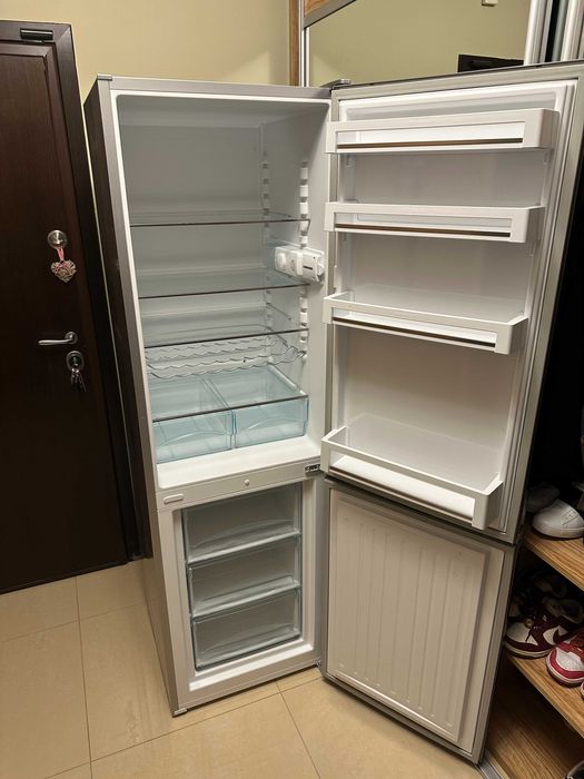 Хладилник с фризер LIEBHERR CUele331-26, 296 л