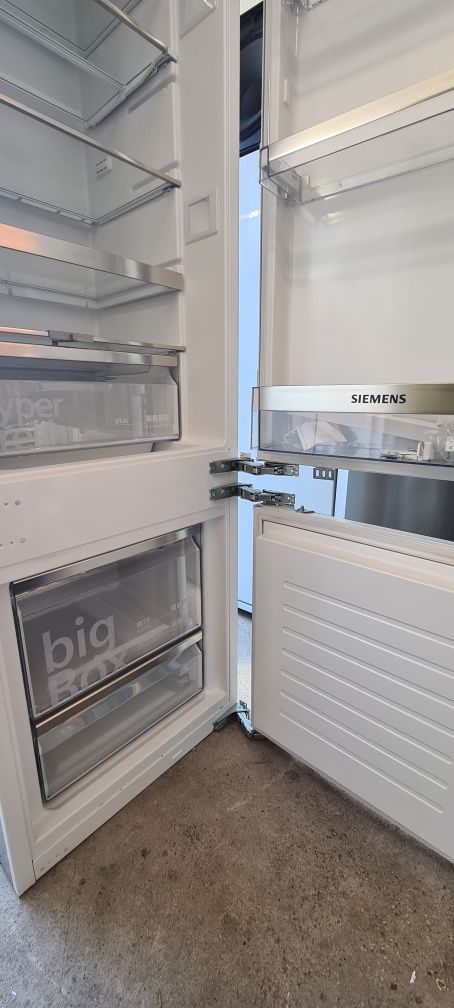 Топ хладилник за вграждане Siemens KI87SAD40 /03
