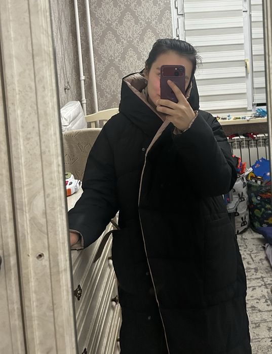 Зимняя , длинная куртка