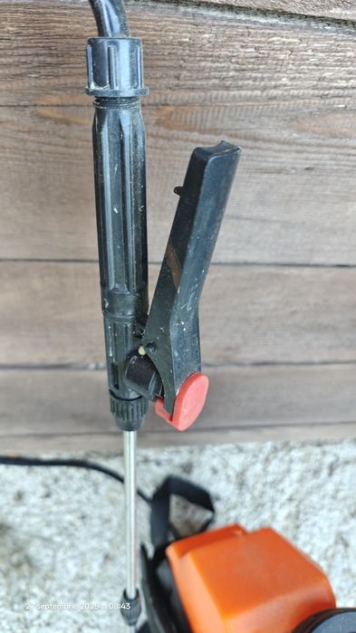 Pompa de stropit automata cu baterie