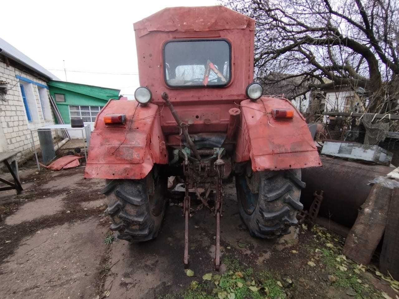 Продам трактор  Т-40