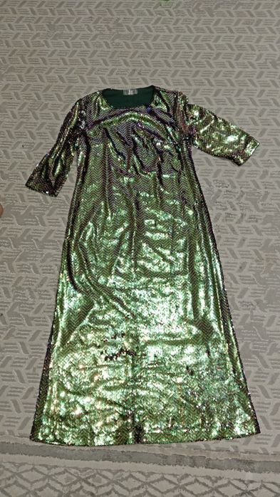 Очень нежны платье