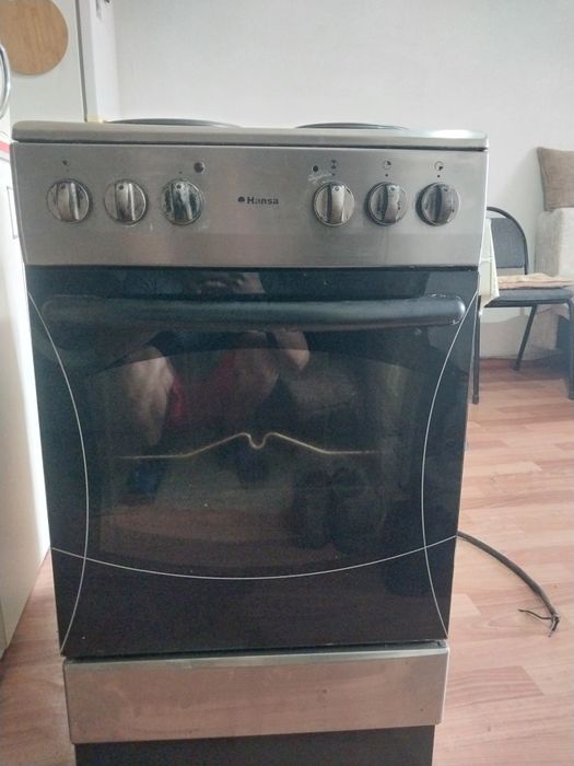 Продам электрическую плиту