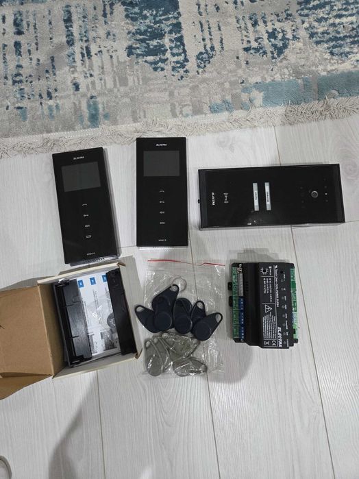 Videointerfon electra pentru 2 famili in stare perfecta de functionare