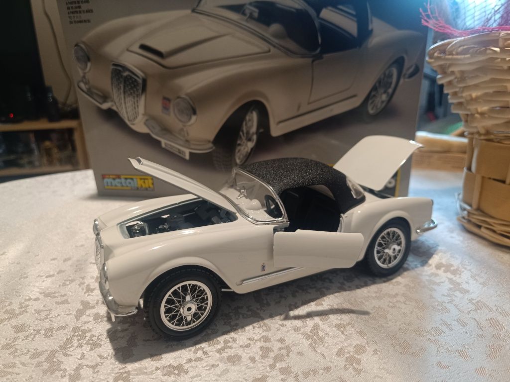 Lancia Aurelia 1:18 BBURAGO