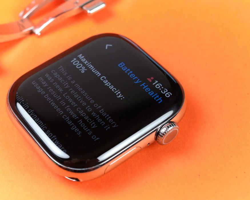 Apple Watch Hermès 10 46mm Silver Titanium – Hermès Grand H satiné (M)