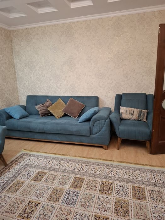Продаётся красивый диван