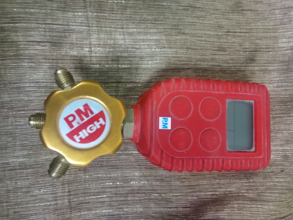 Продам электронный манометр,