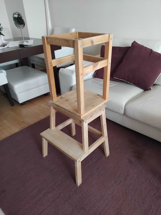 Помощна кула Монтесори от дърво  използвана