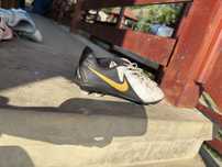 Ghete de fotbal nike phantom