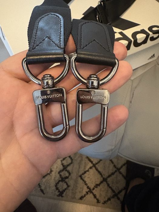 Curea Geanta , borseta, bagaj Louis Vuitton Nou! Original! Schimb!