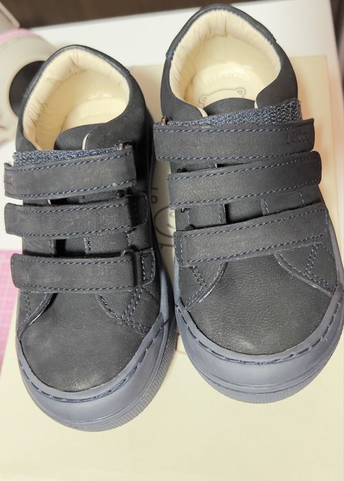 Детски кожени обувки размер 25 и Lasocki  26