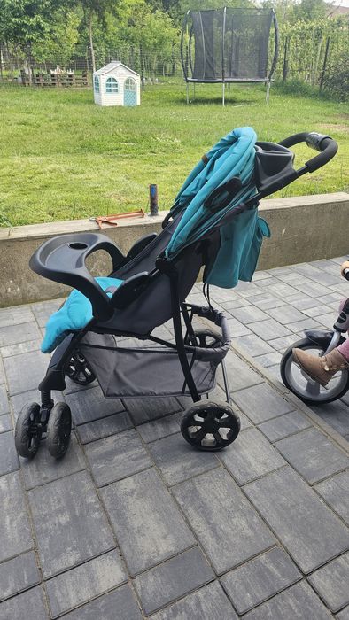 Carucior sport cu poziție somn