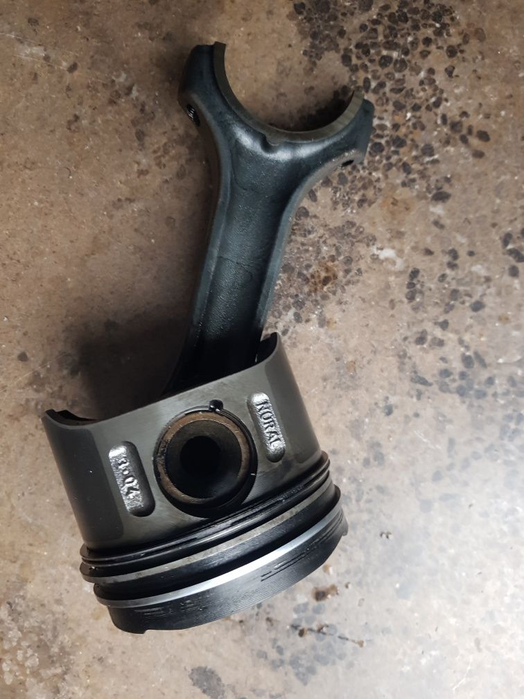 3 бр. Бутала за 270 cdi ML w163