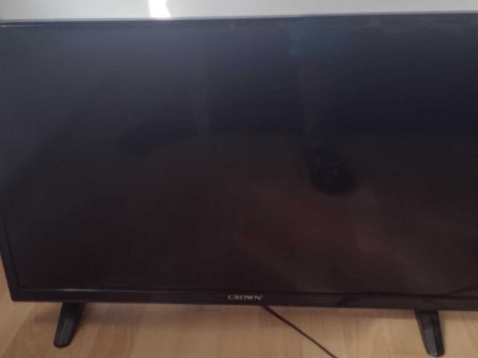 Смарт телевизор Crown 32inch
