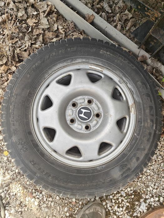 Гуми за Honda CRV 1 генерация