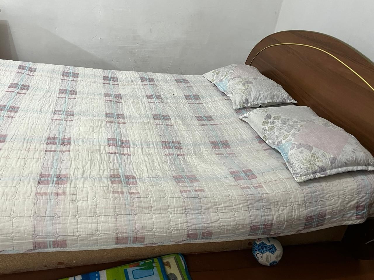 Продаётся спальня